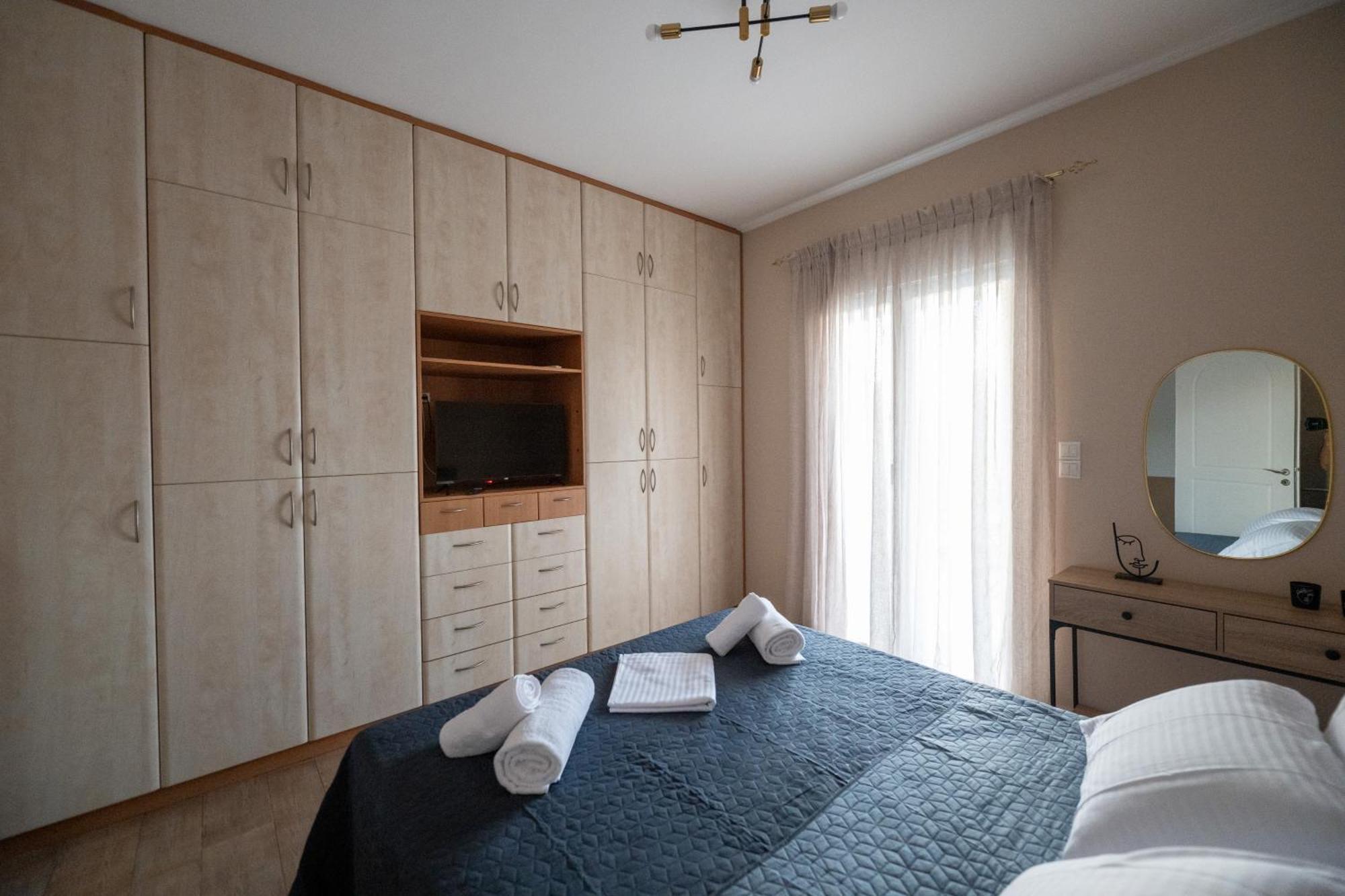 Il Centro Apartment Aígion Ngoại thất bức ảnh